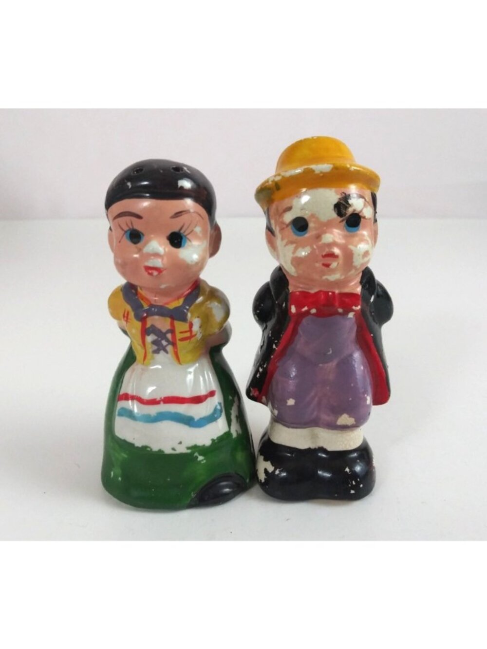 Vintage Kissing Couple Salt & Pepper Shakers Japan